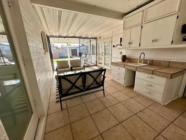 Charming Private With Pool *