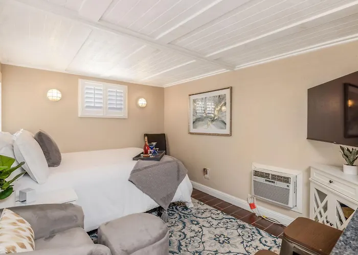 Charming Private With Pool Tempe